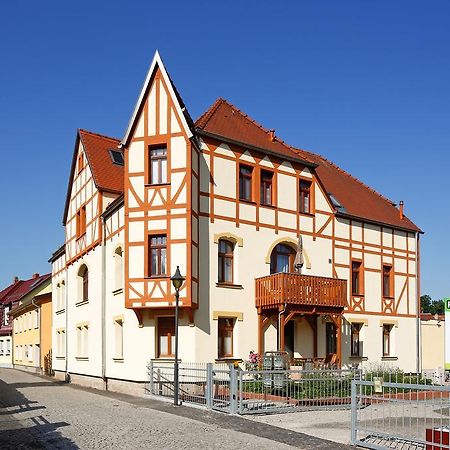 Ferienwohnung Morgensonne Am Kurpark Bad Berka - Parkplatz - Spielplatz - Wlan - 2 Schlafzimmer الغرفة الصورة