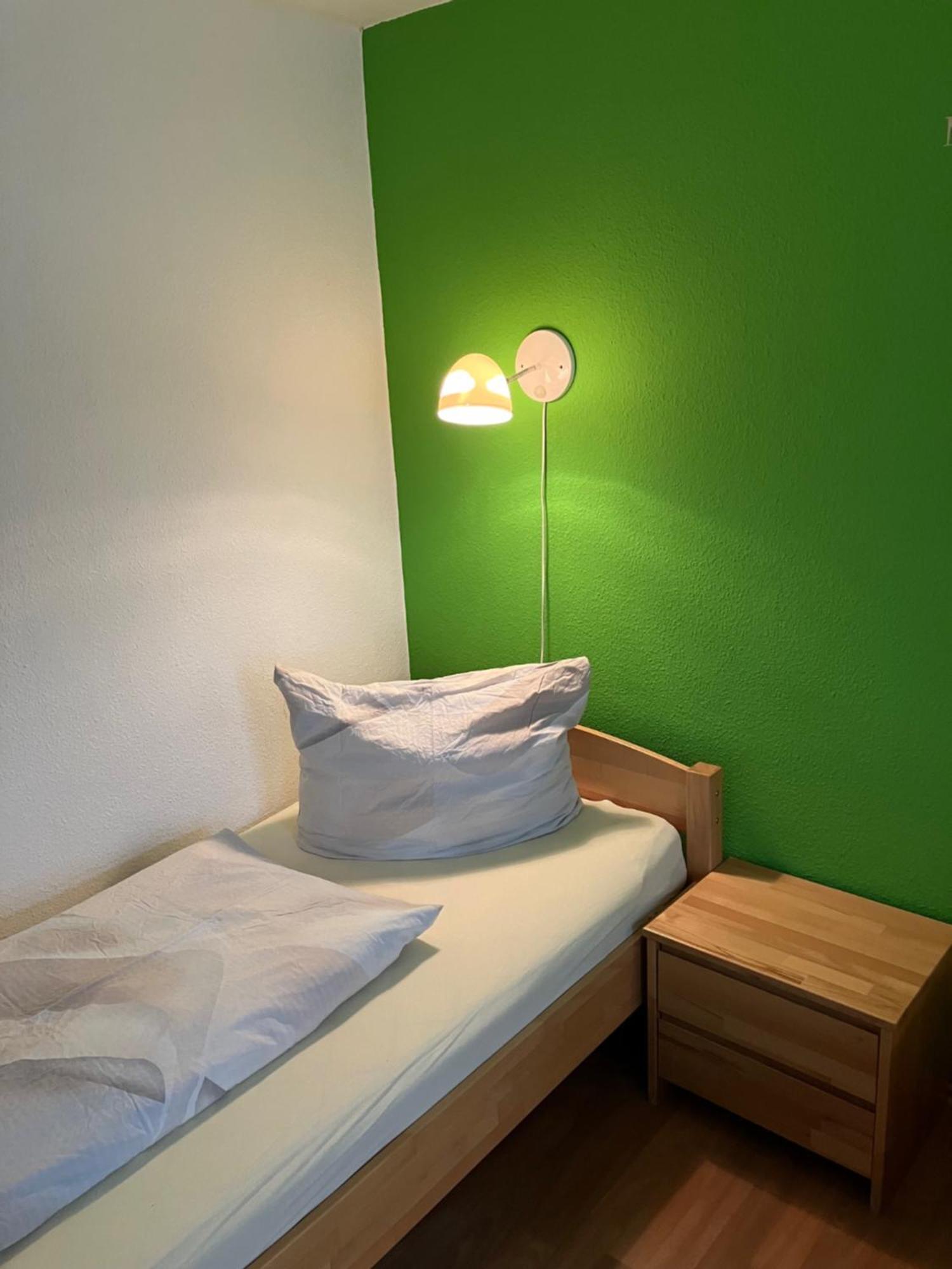 Ferienwohnung Morgensonne Am Kurpark Bad Berka - Parkplatz - Spielplatz - Wlan - 2 Schlafzimmer المظهر الخارجي الصورة