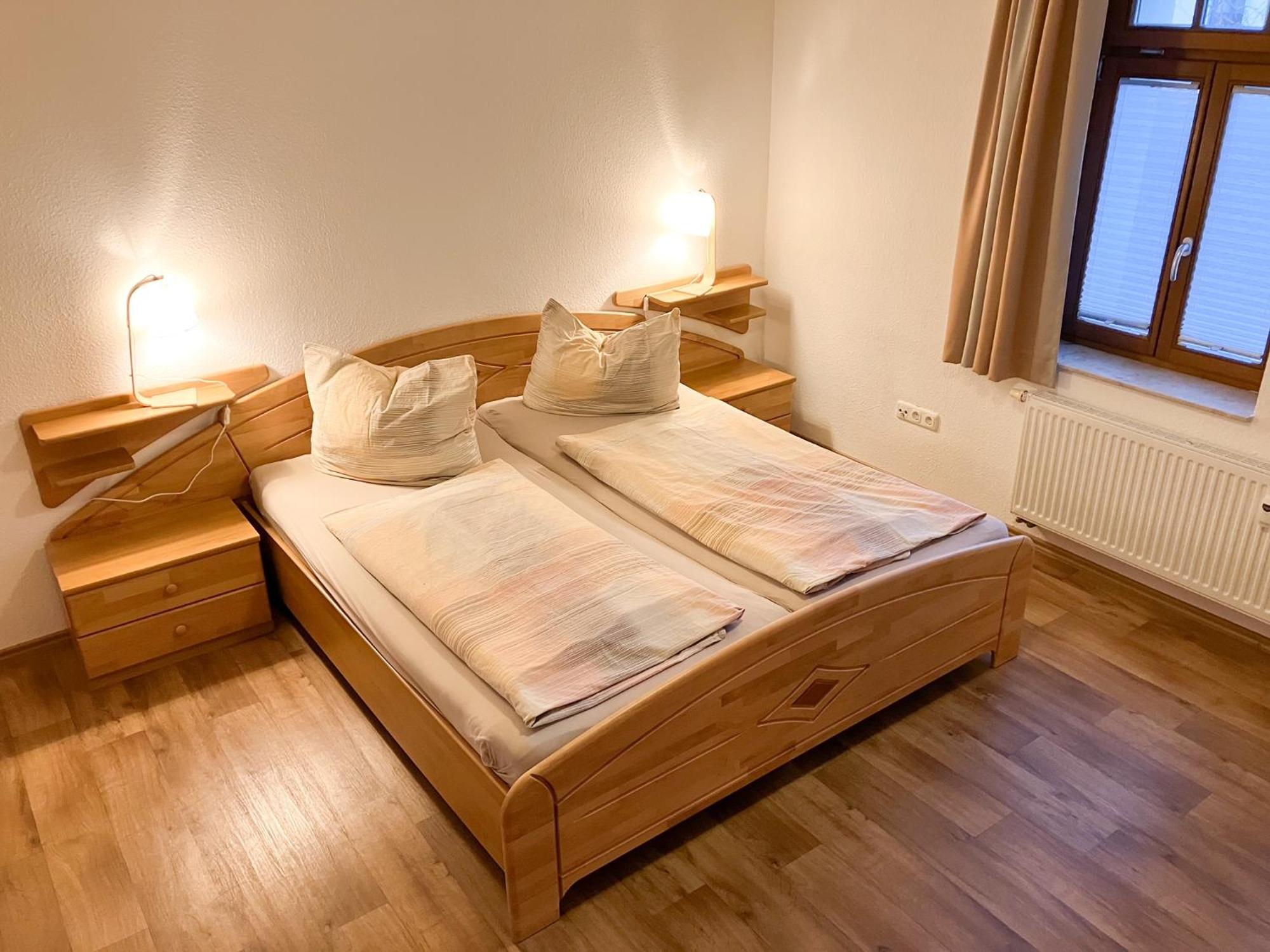 Ferienwohnung Morgensonne Am Kurpark Bad Berka - Parkplatz - Spielplatz - Wlan - 2 Schlafzimmer المظهر الخارجي الصورة
